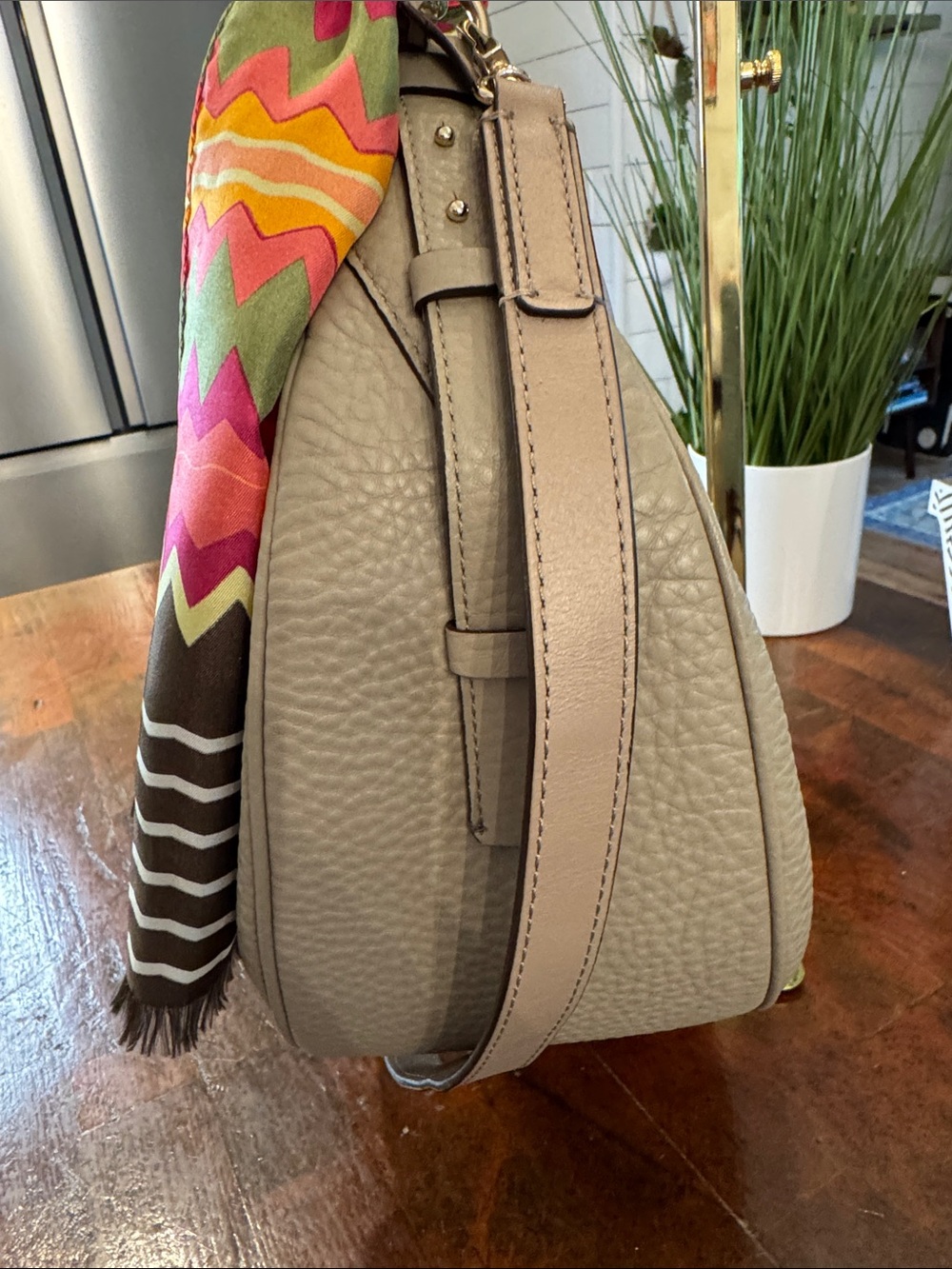 Diane von Furstenberg (DVF) "Sutra" Hobo Bag in taupe - Picture 3 of 16
